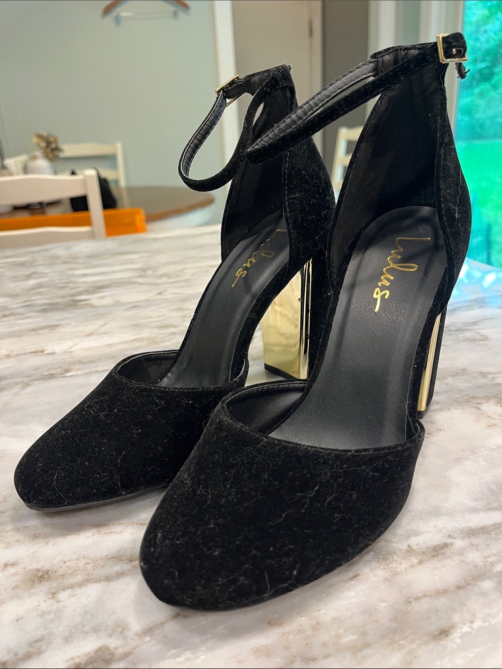 Lulu’s Size 9 Black Ankle-Strap Block Heel Pumps. Velvet outer.